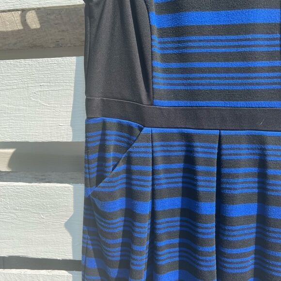 LOFT Sleeveless Dress - Picture 3 of 9